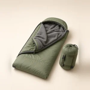 Sleeping bag polar warna hijau sage setengah terbuka dengan lapisan fleece abu-abu